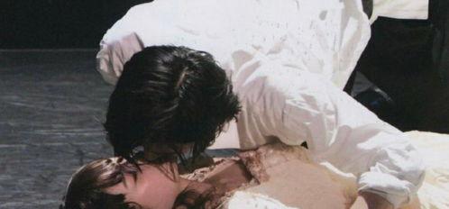 最新爆料吻戏大全图片,最新吻戏大全图片大曝光！